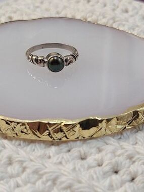 Sterling Silver Black Pearl Ring Size 7.25 Peacock Sheen Vintage Boho